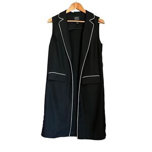 3 for $30! Forever‎ 21 black sleeveless blazer